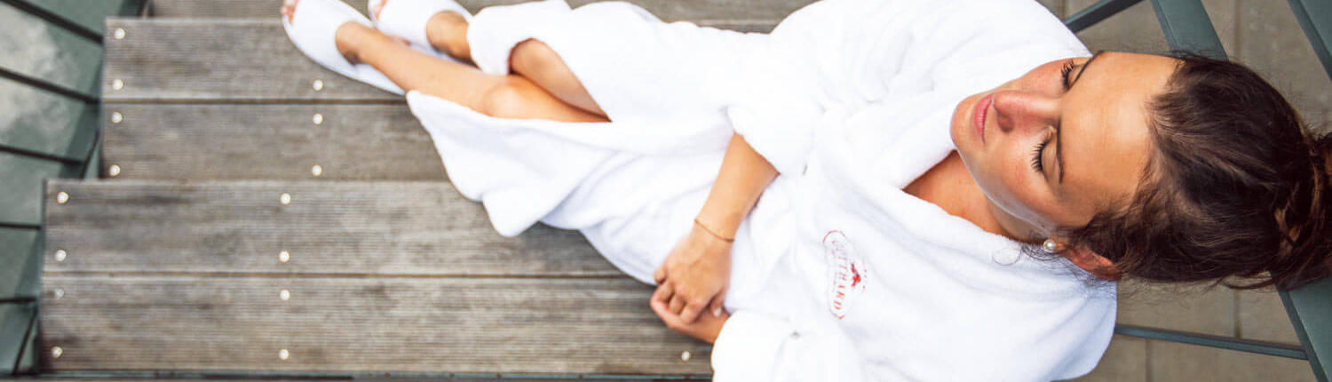 Entspannen im Wellnessbereich des Hotel Gotthard in Lech Entspannen im Wellnessbereich des Hotel Gotthard in Lech